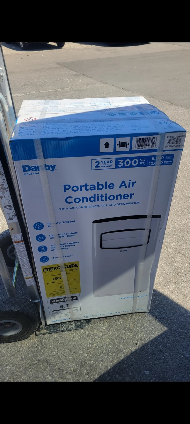 BRAND NEW Danby Portable A/C 300 Sq. Ft.  Free delivery in gta - photo 4