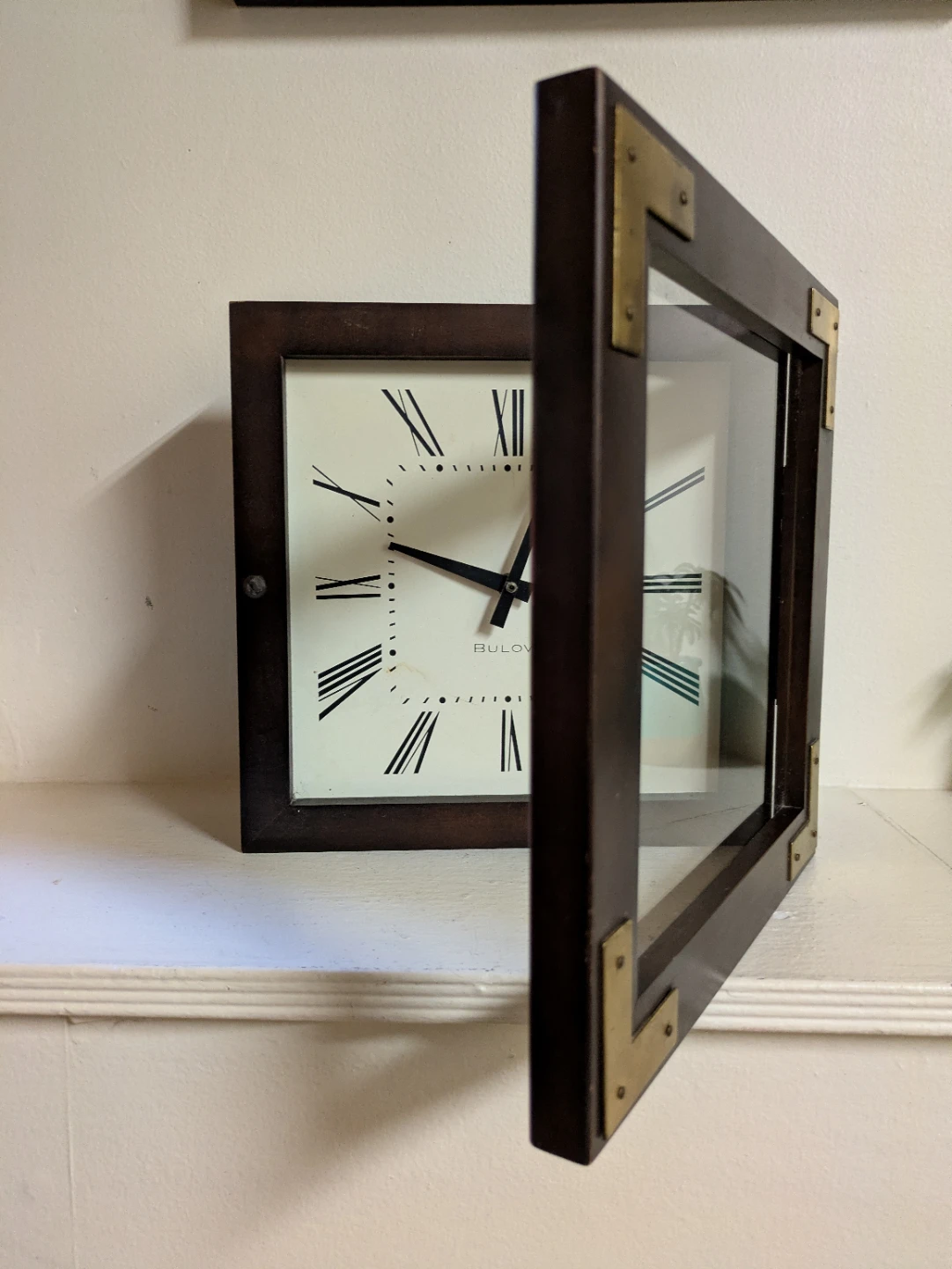 Vintage Bulova Wooden Mantel Clock - photo 2