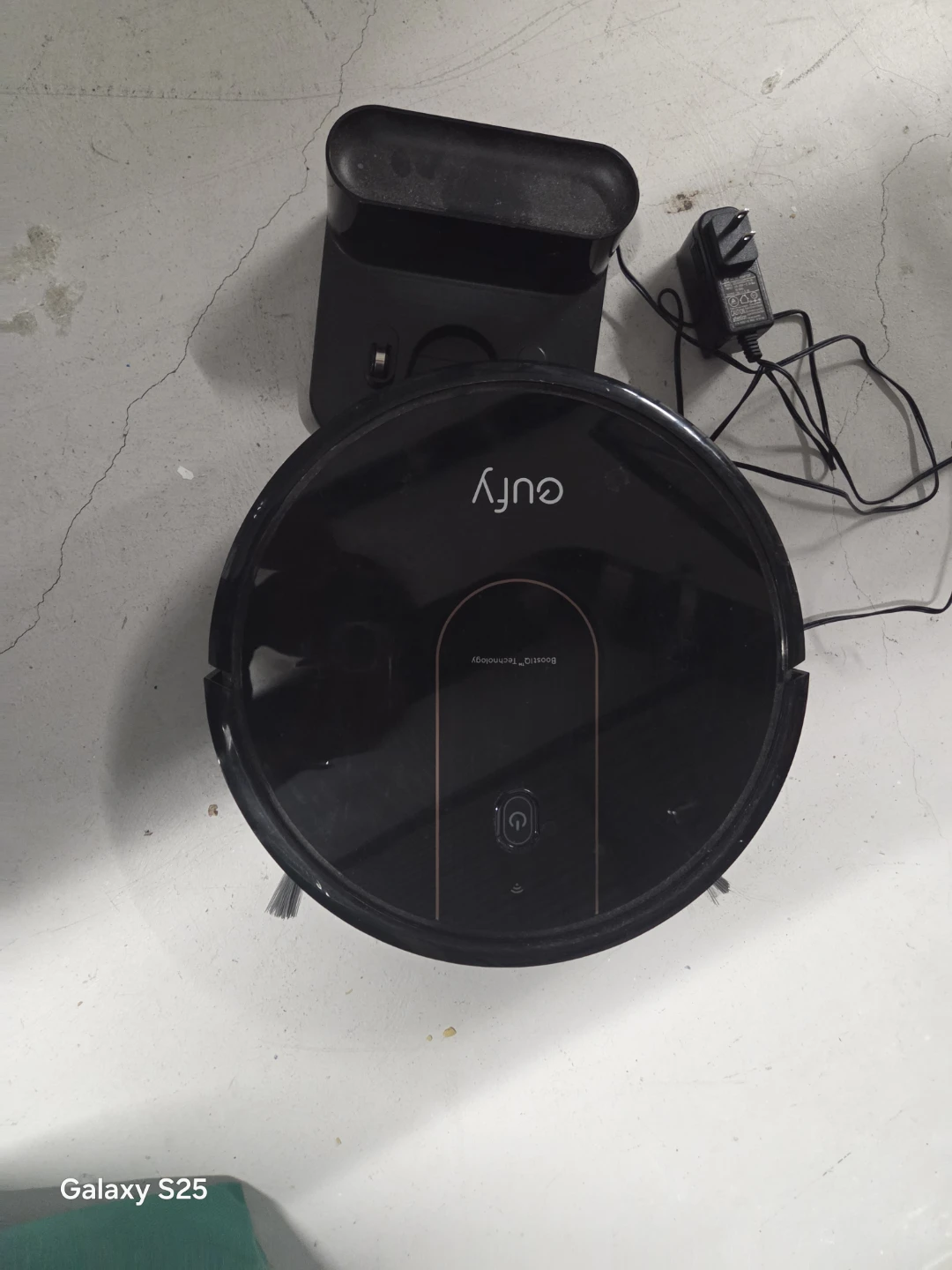 Eufy RoboVac G30 Hybrid Robot Vacuum - photo 4