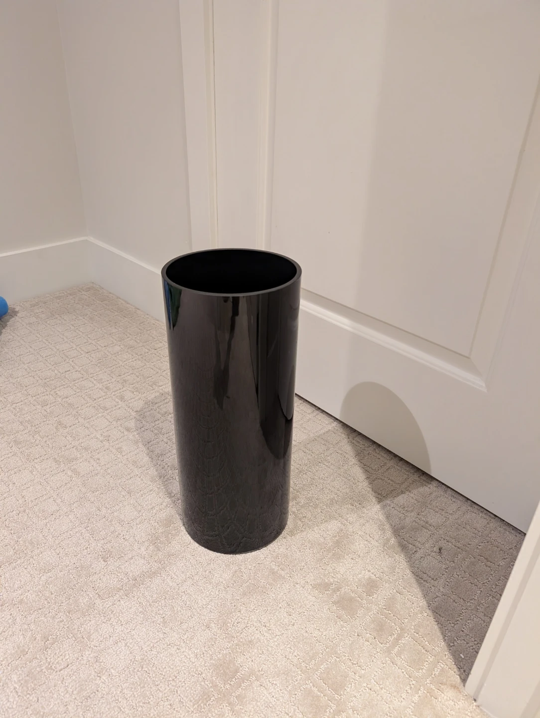 Black Cylinder vase - photo 2