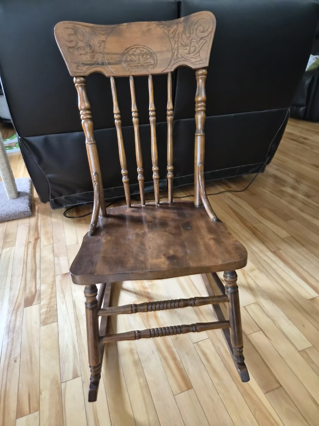 Vintage Wooden Rocking Chair - photo 2