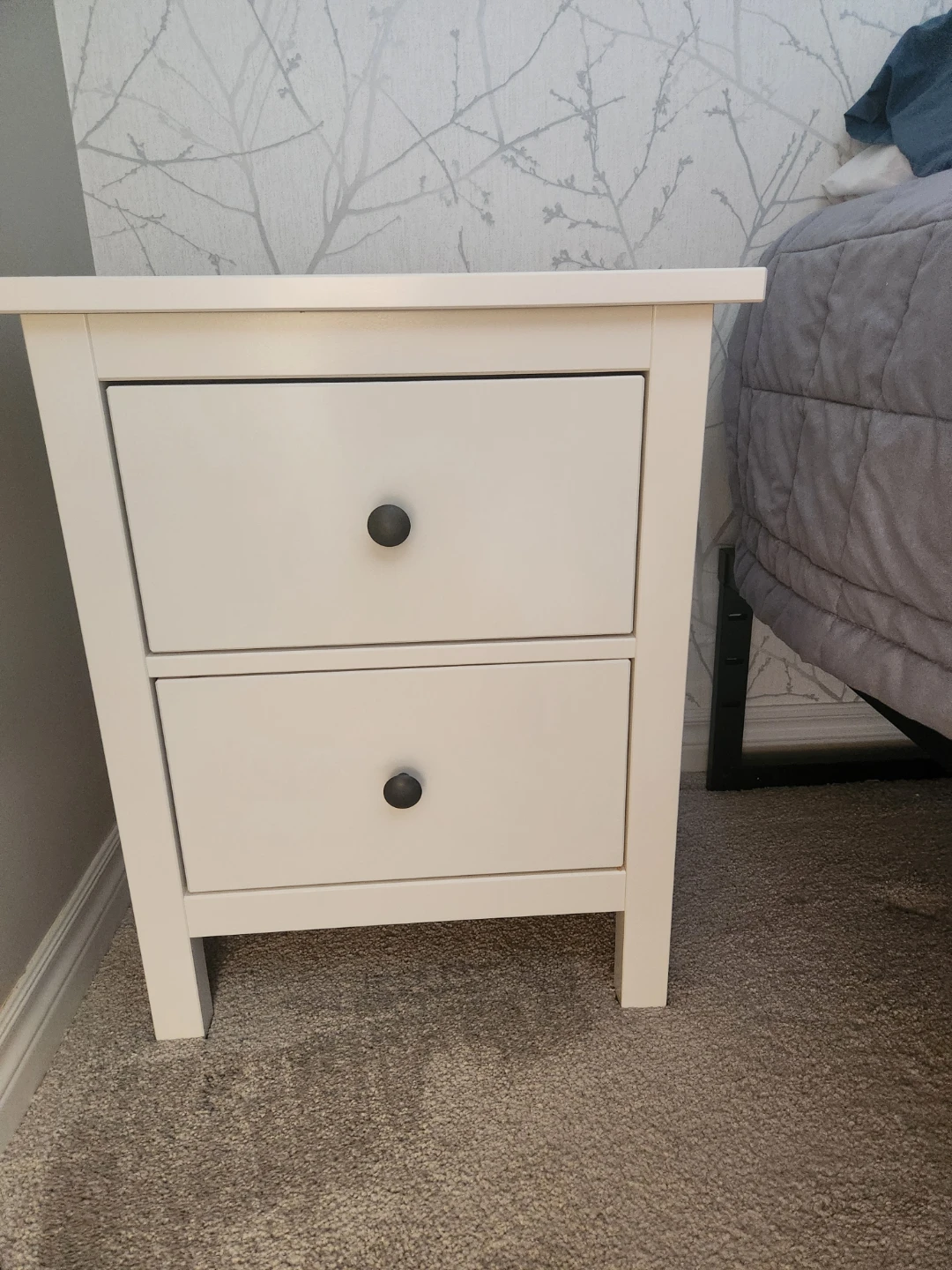 White 2-Drawer Nightstand