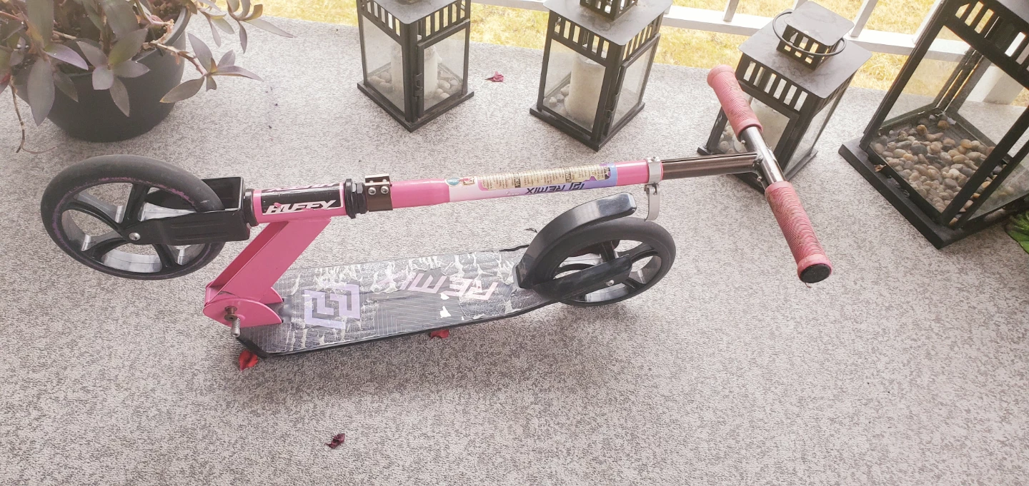 Pink Adjustable Scooter – Great Condition - photo 2