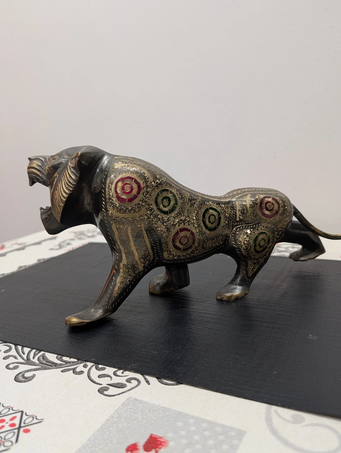 Metal Lion Figurine - photo 3