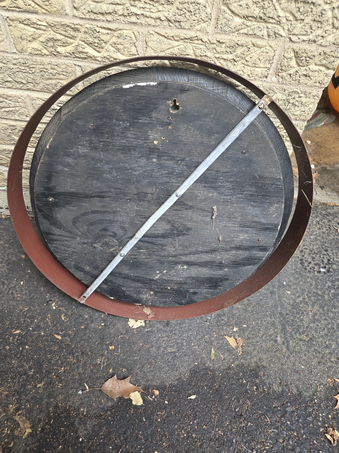 Wooden Barrel Sign with Lion Emblem - photo 2