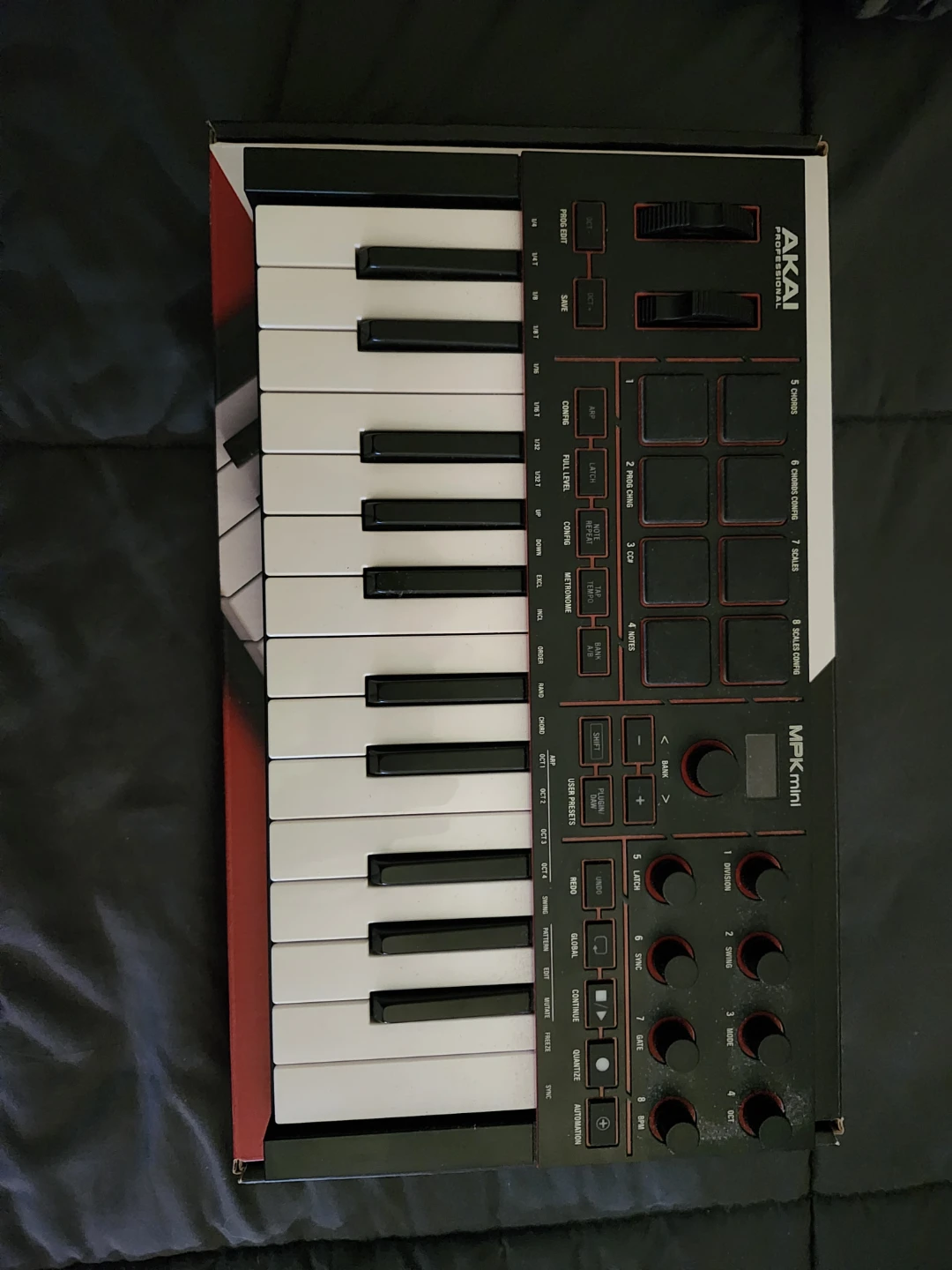 Akai MPK Mini IV Compact Keyboard and Pad Controller ⚽ - photo 3