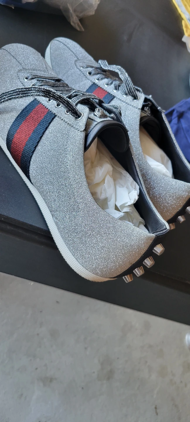 Shoes for sale with box GG