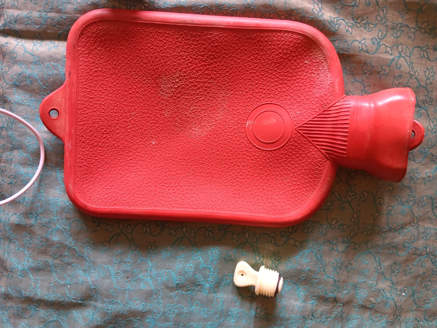 Red Rubber Hot Water Bottle - photo 2