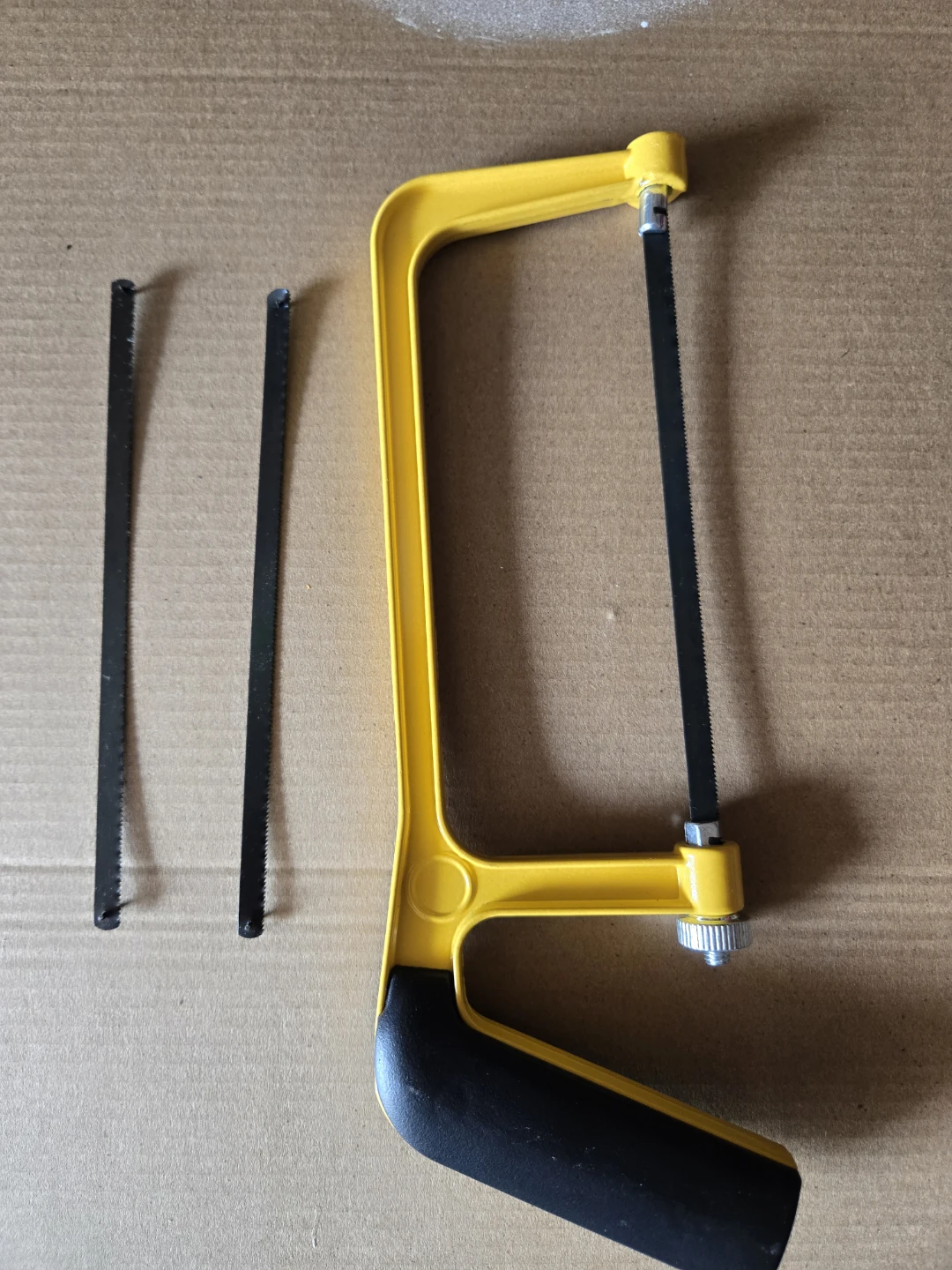 Yellow Hacksaw with Extra Blades - photo 3