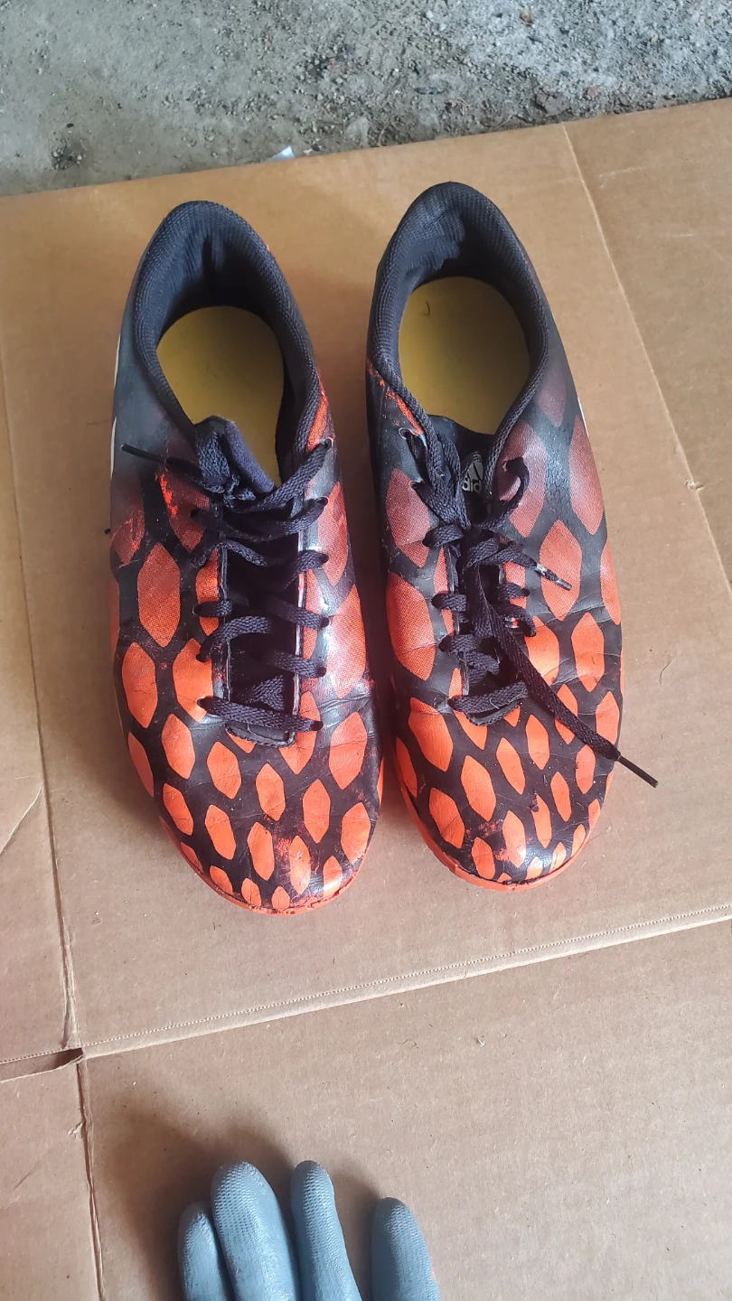 Adidas Indoor Soccer Shoes - photo 4