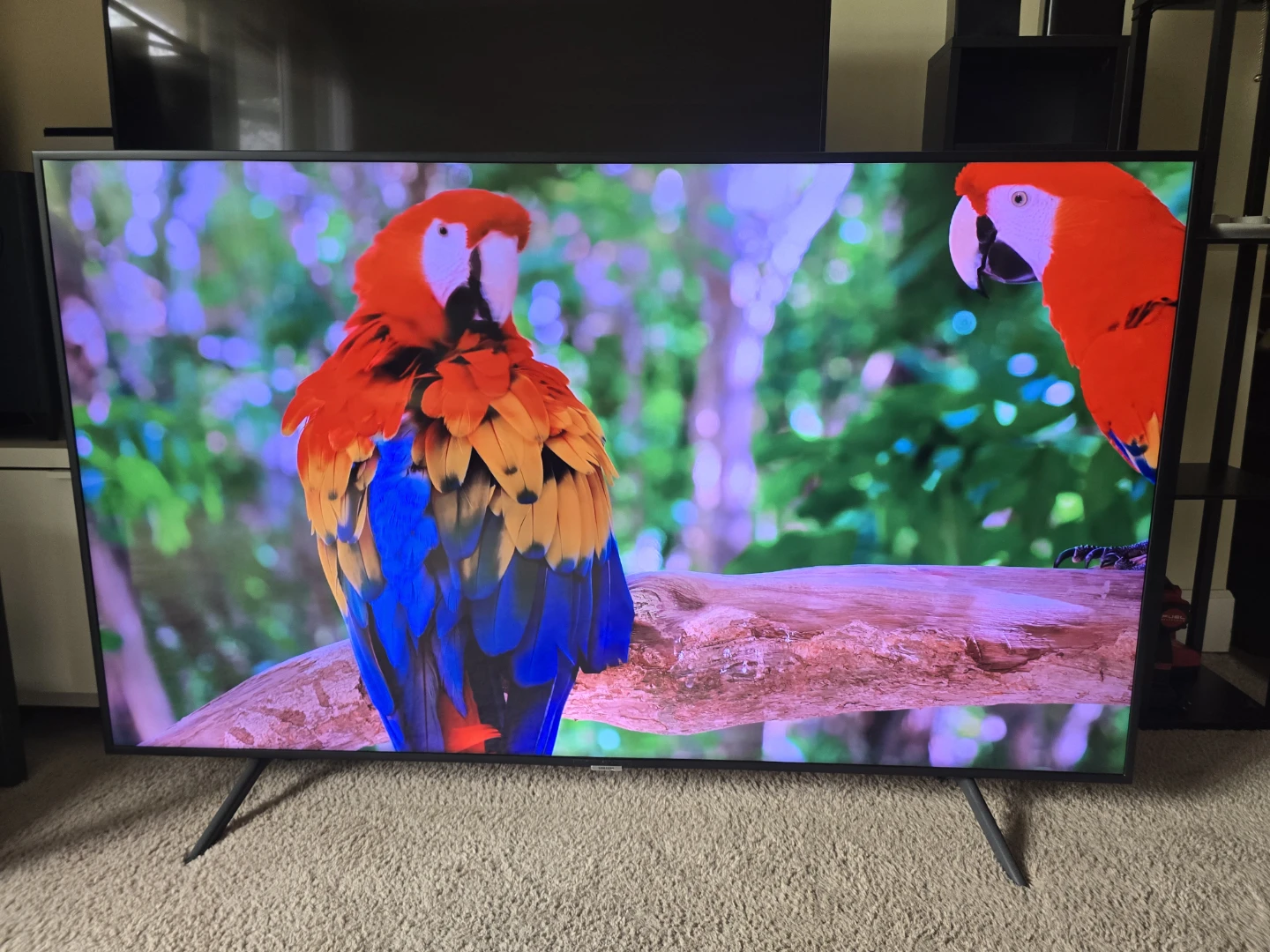 Samsung NU7100 65" 4K UHD HDR LED Tizen Smart TV - photo 4