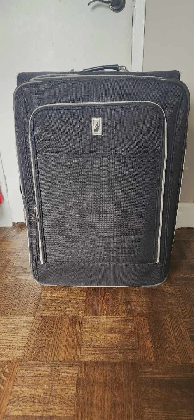 London fog luggage ⚽️