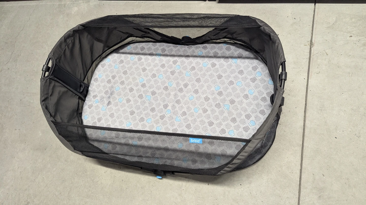 Brica SUFFOCATOO Portable Bassinet - photo 2