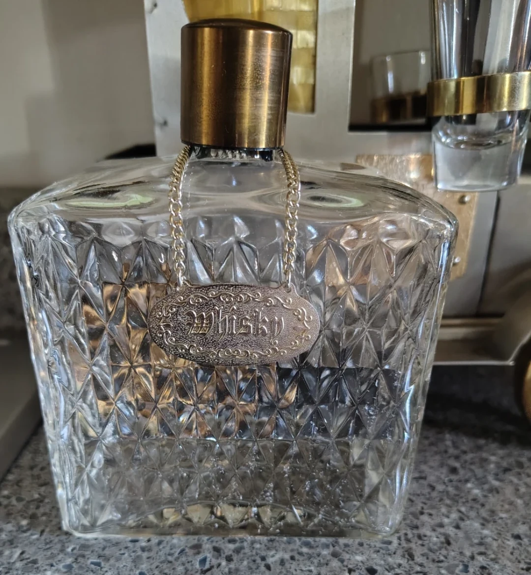 Vintage Car Decanter and Shot Glass Set - photo 2