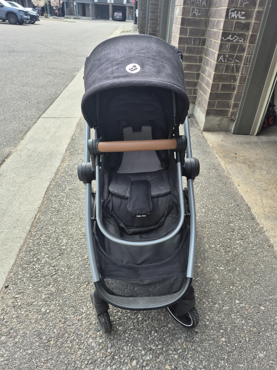 Maxi-Cosi Stroller with Car Seat - photo 2