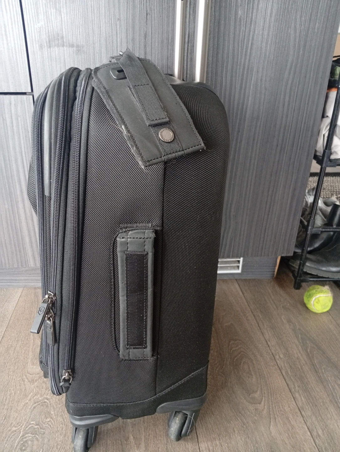 Victorinox Black Rolling Carry On Suitcase - photo 2