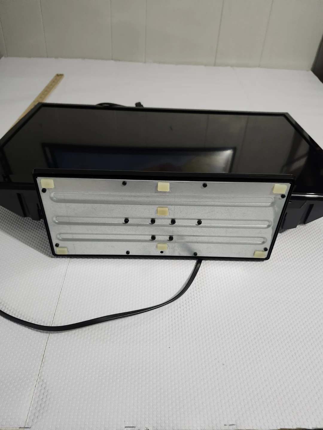 Insignia TV with DVD player in the back both works, no remote - photo 5