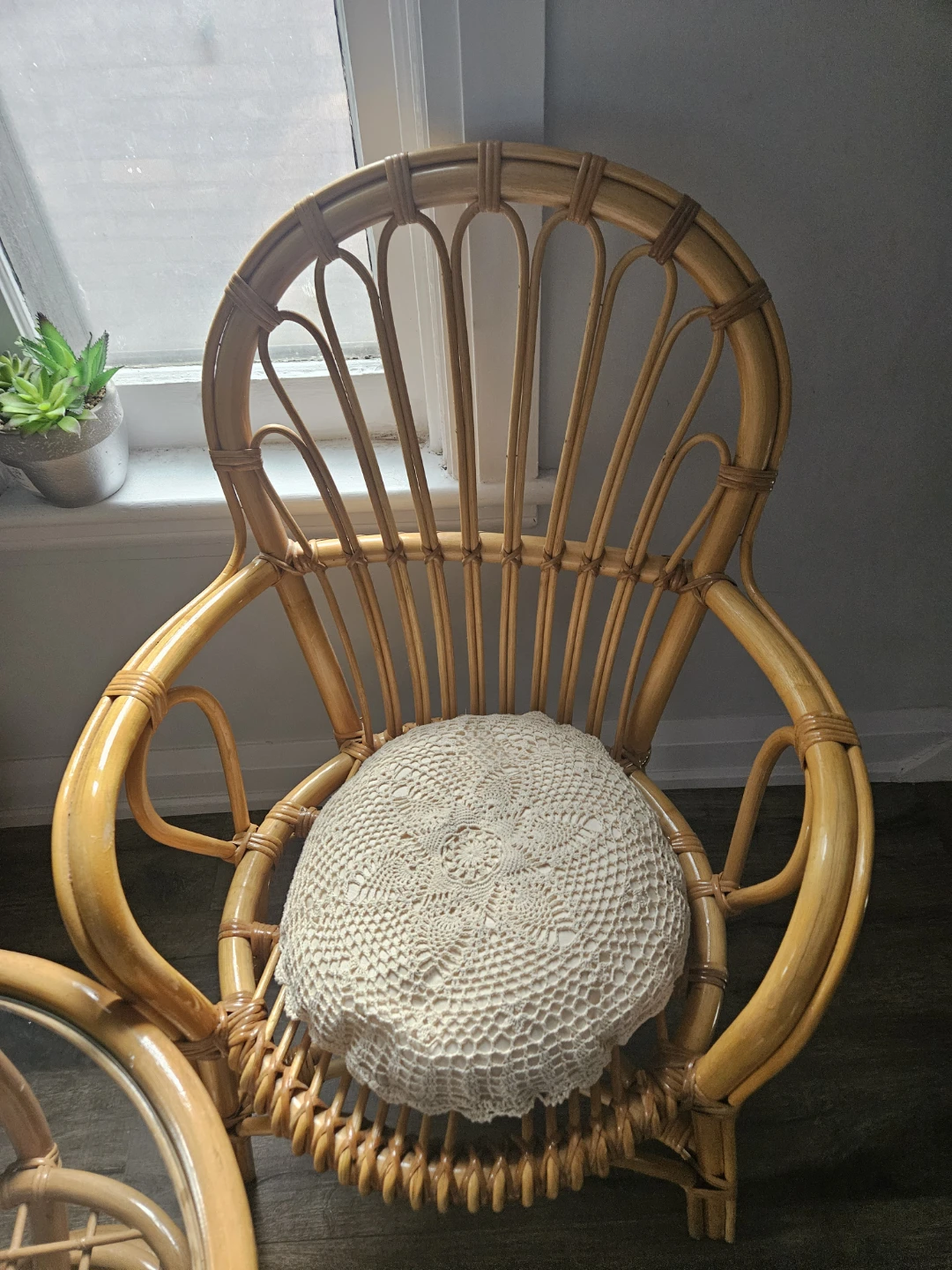 Rattan Accent Chair and table - photo 2