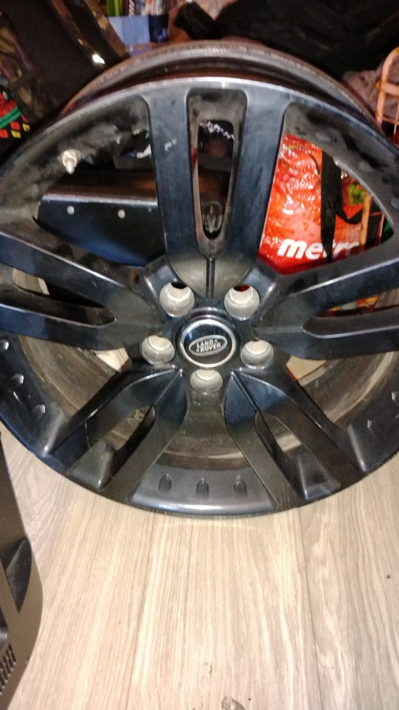 Land Rover Alloy Wheel
