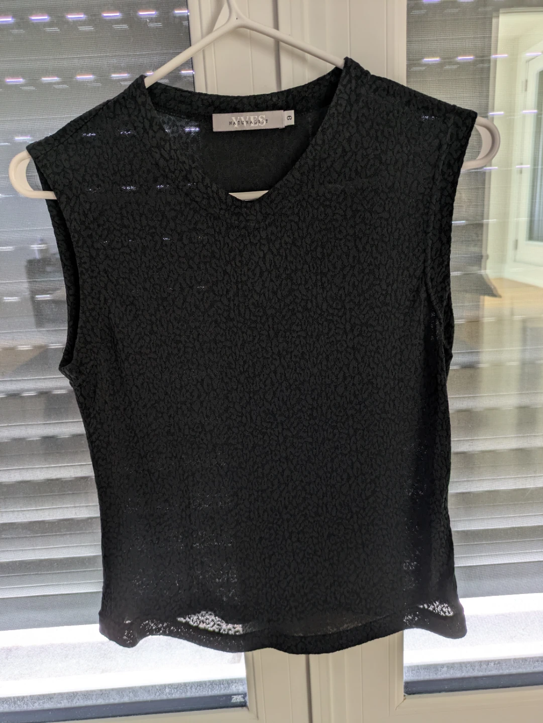 YVES NATURALIST Black Textured Sleeveless Top - Size 6