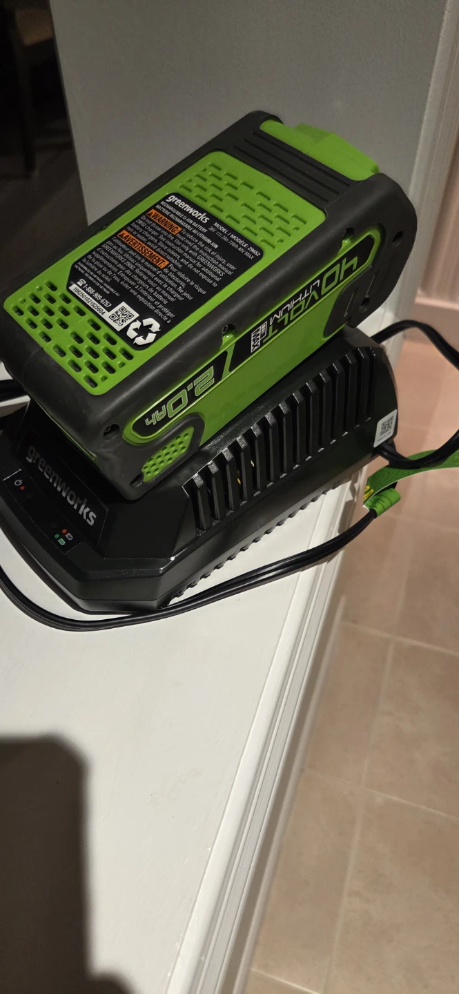 Greenworks 40V Lithium-Ion String Trimmer 13" - photo 4