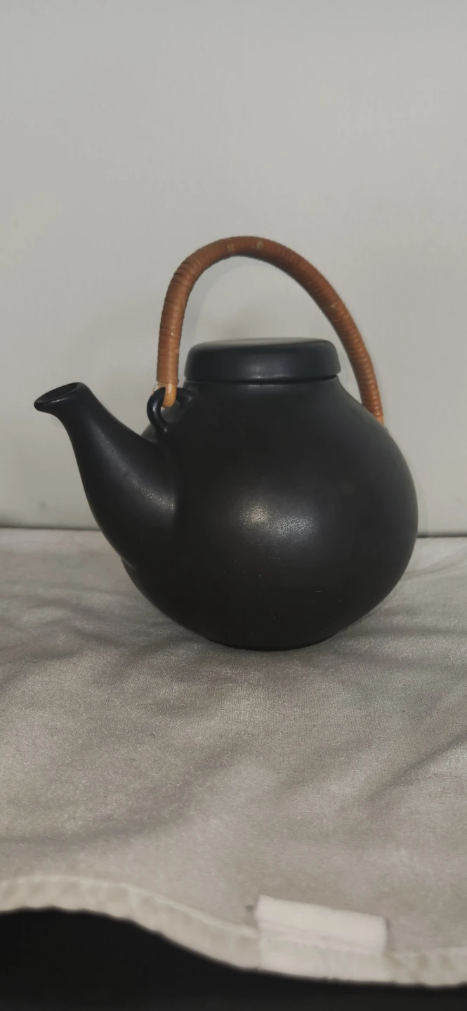 Vintage Arabia Teapot ⚽️
