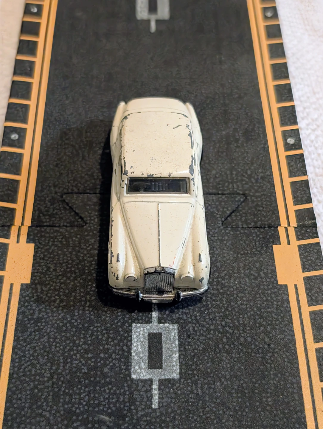 Vintage Lot of 5 Diecast Toy Cars - photo 4