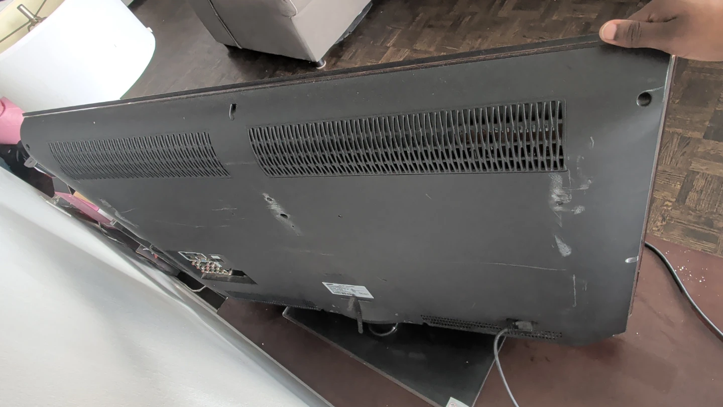 Broken Samsung Flat Screen TV - photo 3