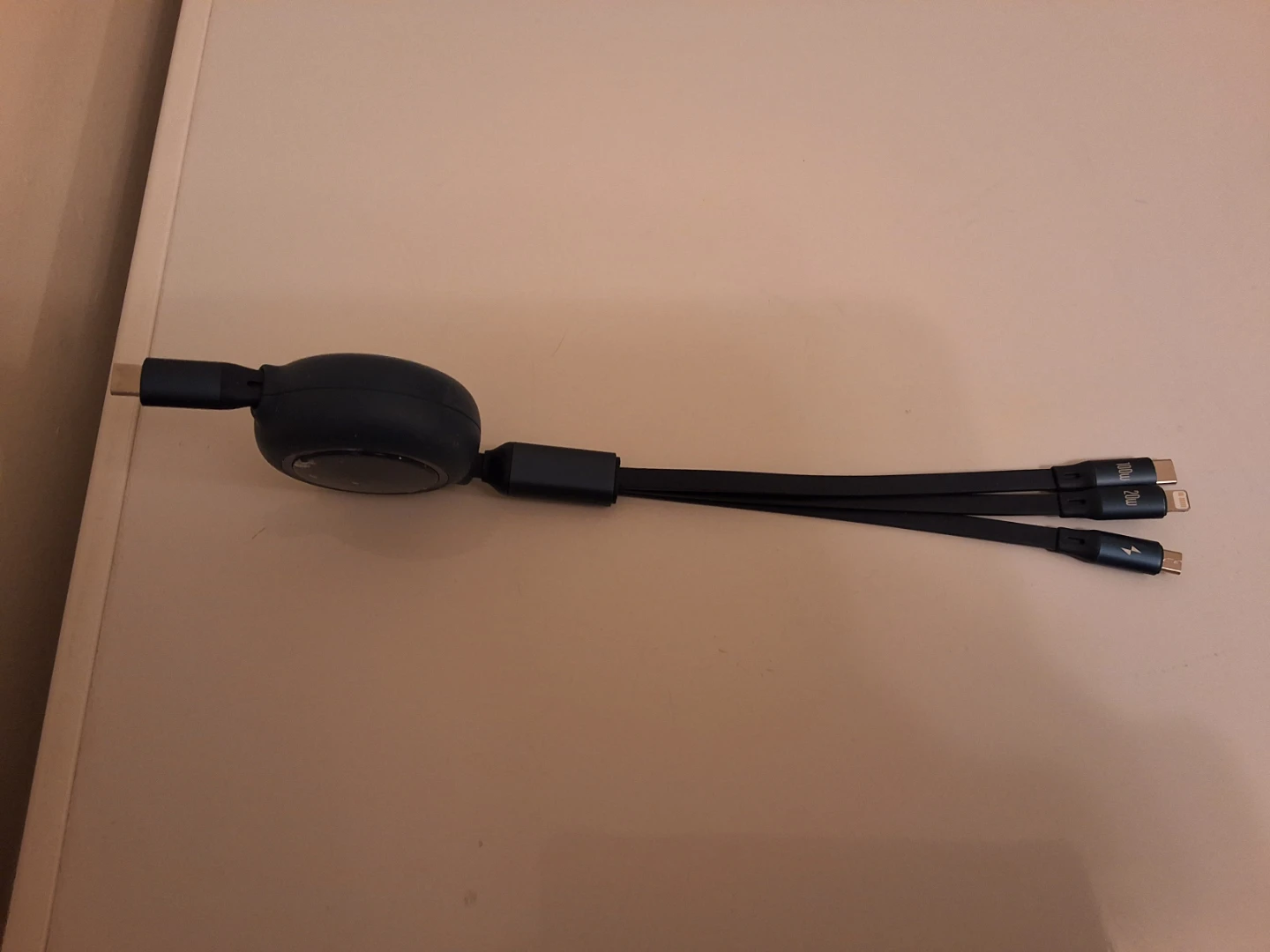 Retractable 3-in-1 Charging Cable - photo 4