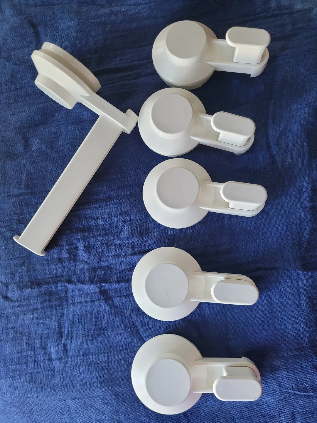 IKEA TISKEN Hooks with Suction Cups - White (Set of 6) - photo 2