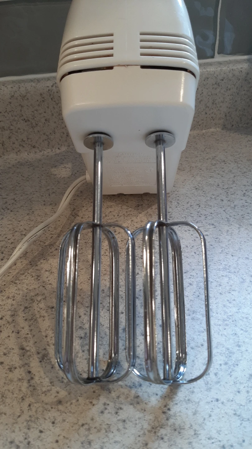 BLACK+DECKER Spatula Smart 5-Speed Hand Mixer - photo 2