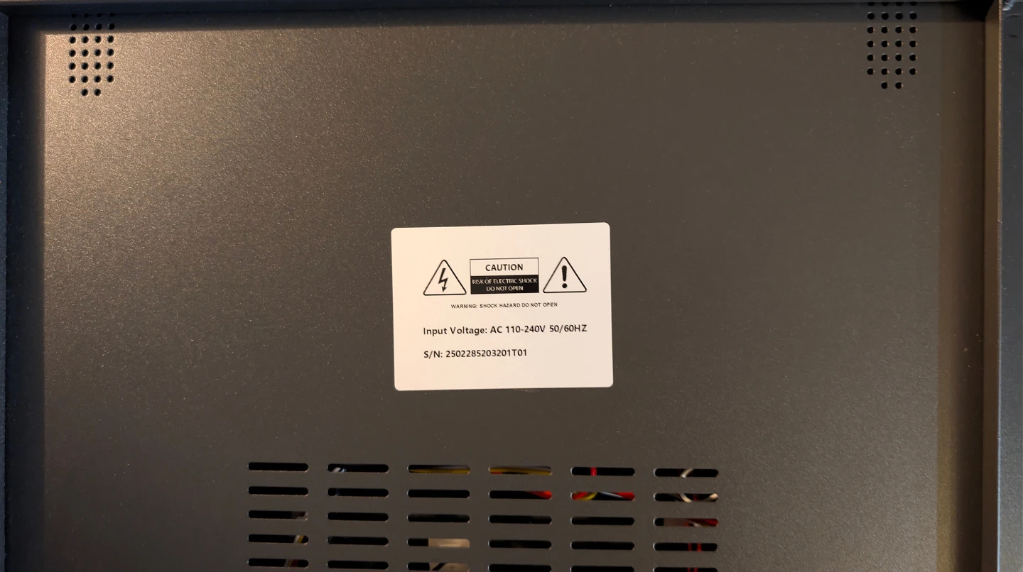 32" Capacitive Touchscreen Monitor - photo 4