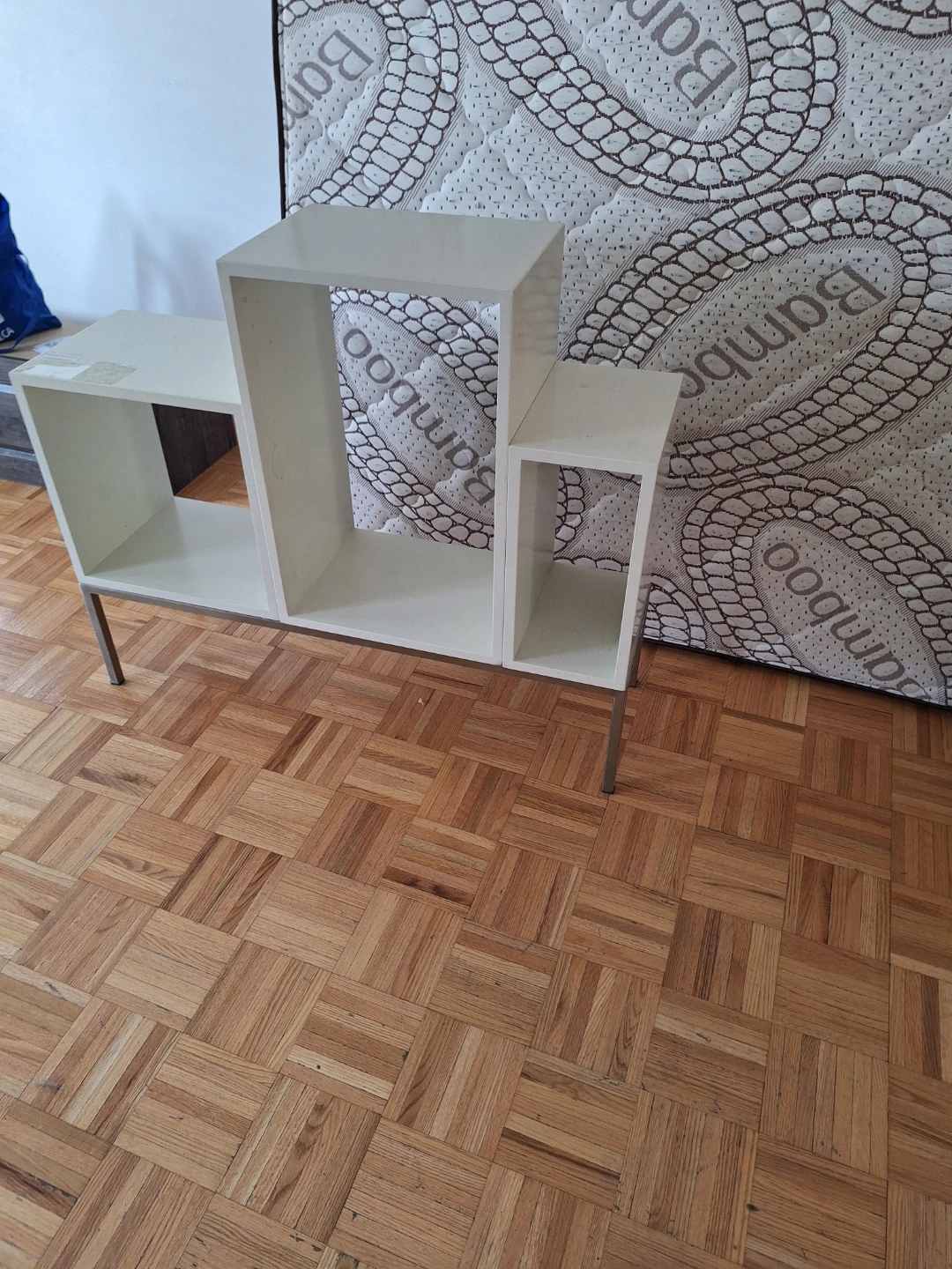 White Modern Bookshelf / Display Unit - photo 3