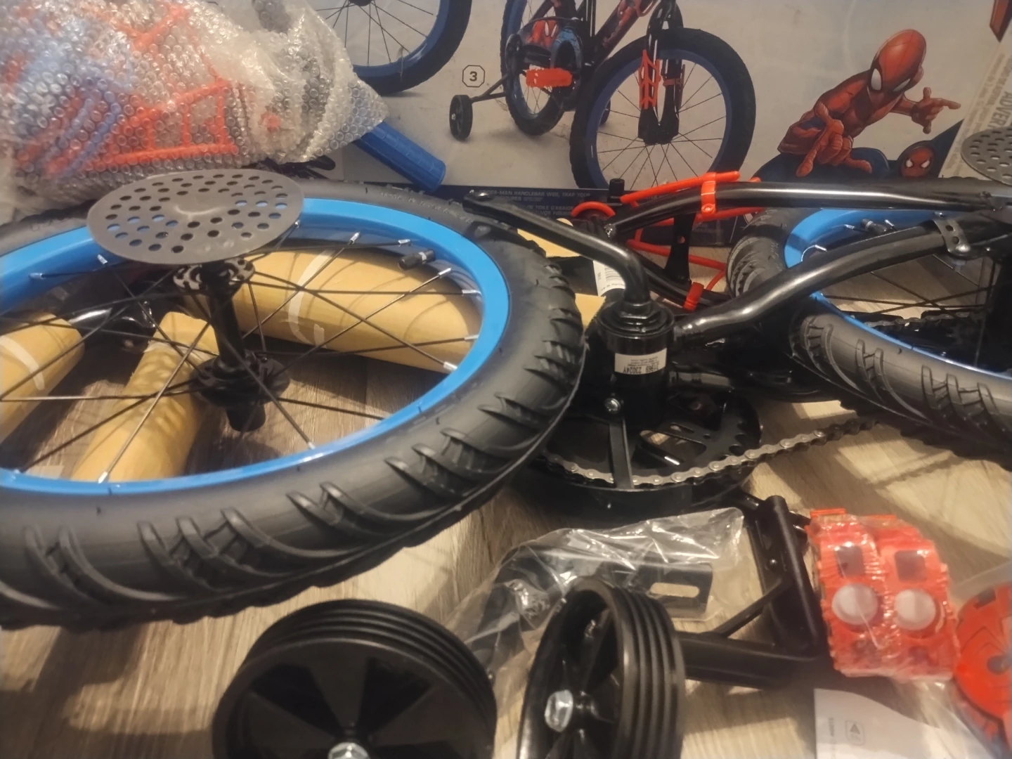 Huffy 16" Spider-Man Kids Bike - photo 2