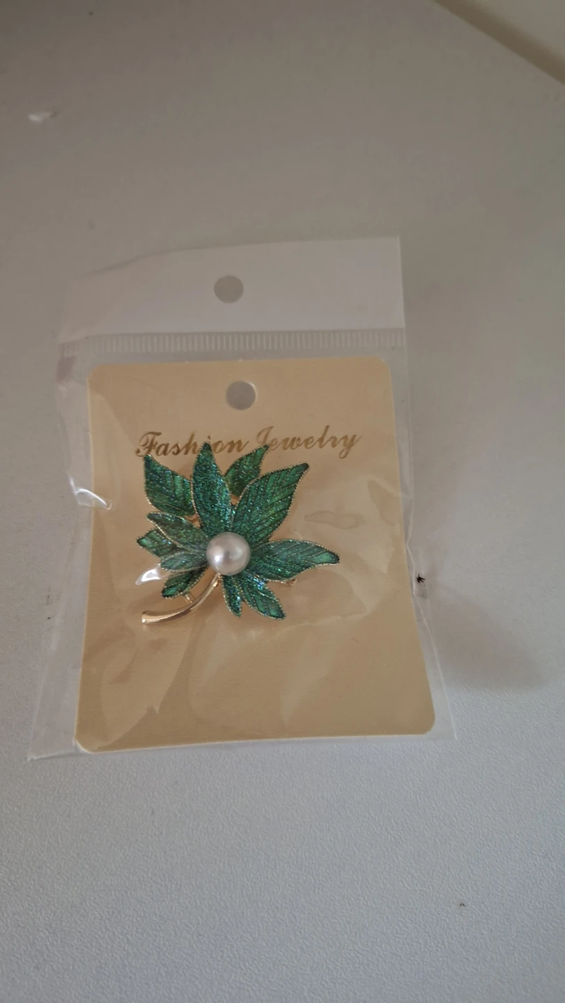Green Leaf Brooch with Pearl Accent