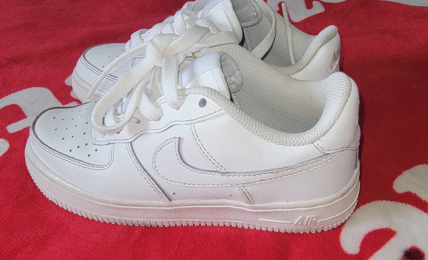 Nike Air Force 1 White Leather Sneakers size 2.5 - photo 2
