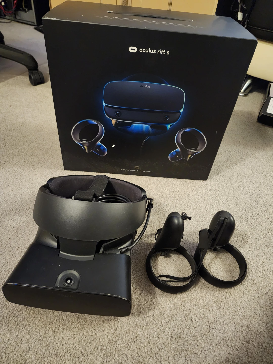 Oculus Rift S VR Headset with Controllers - photo 3