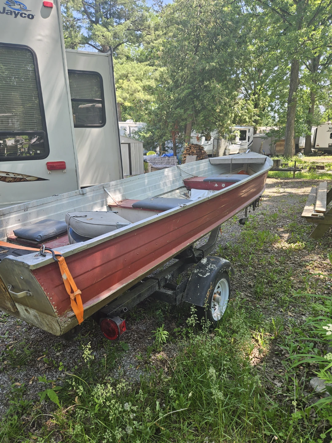 Aluminum Fishing Boat with Tohatsu 9.8HP Outboard Motor - photo 3