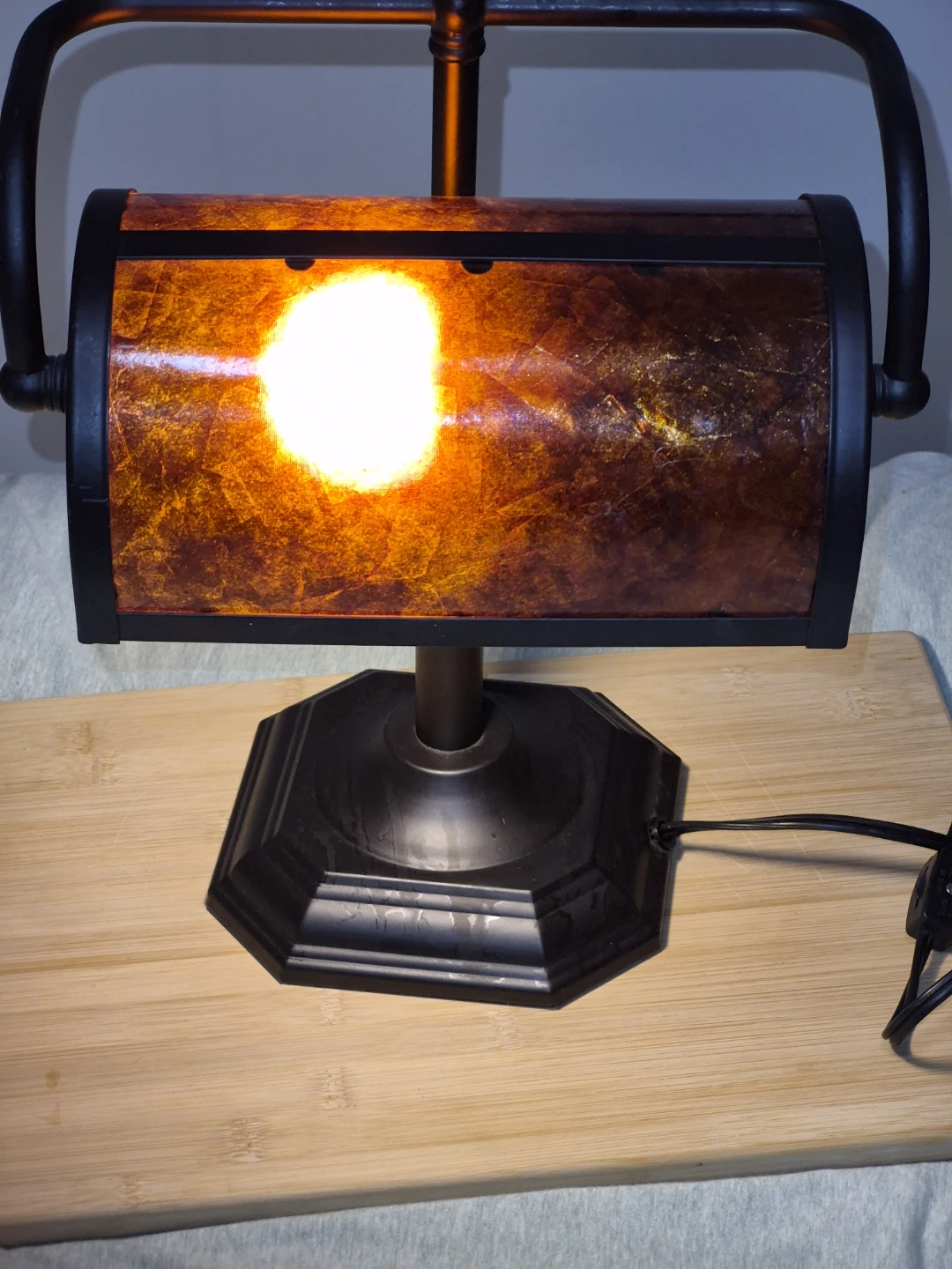 Style Banker's Lamp with Amber Shade - photo 2