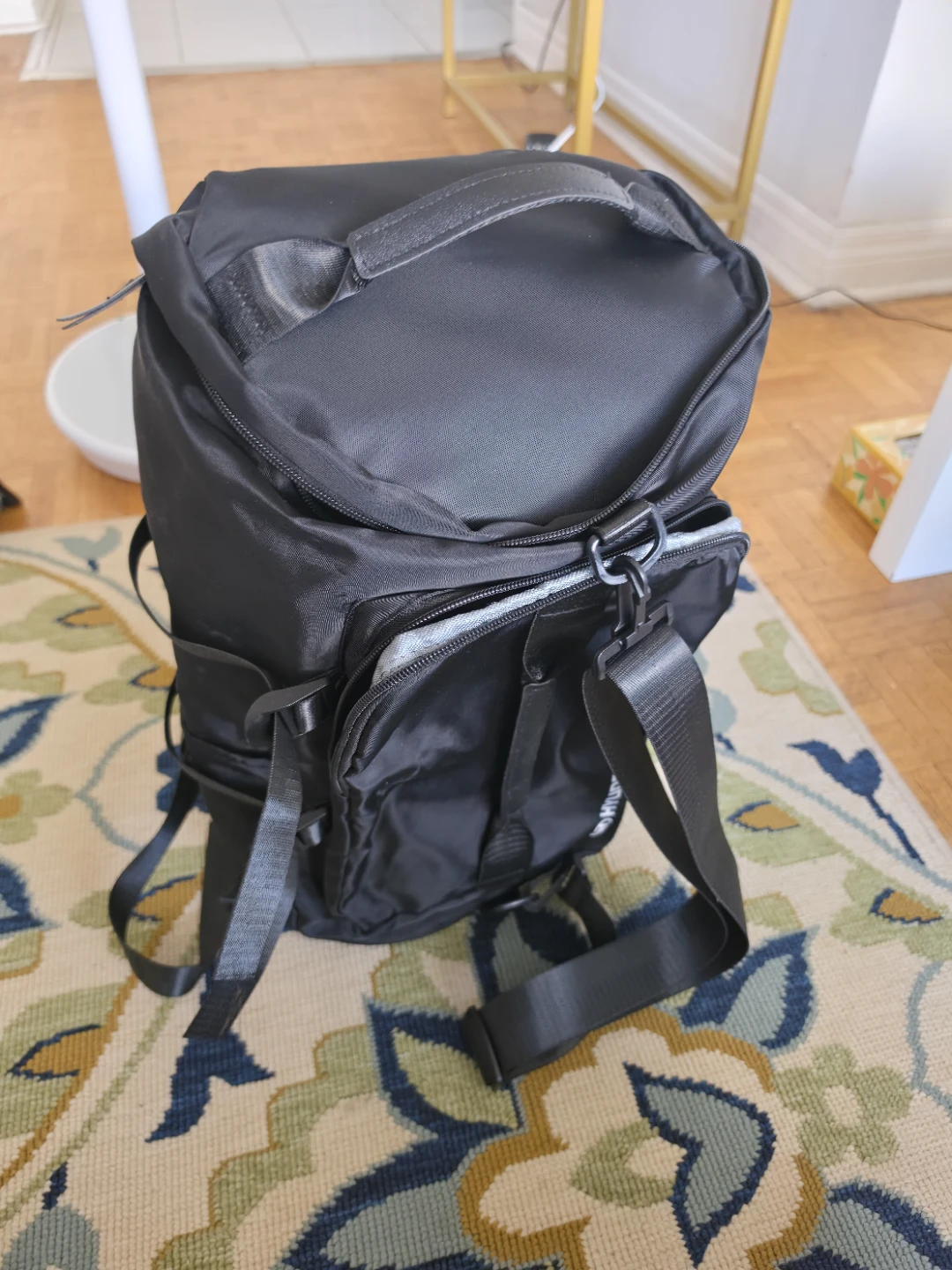 Black Backpack hyundai