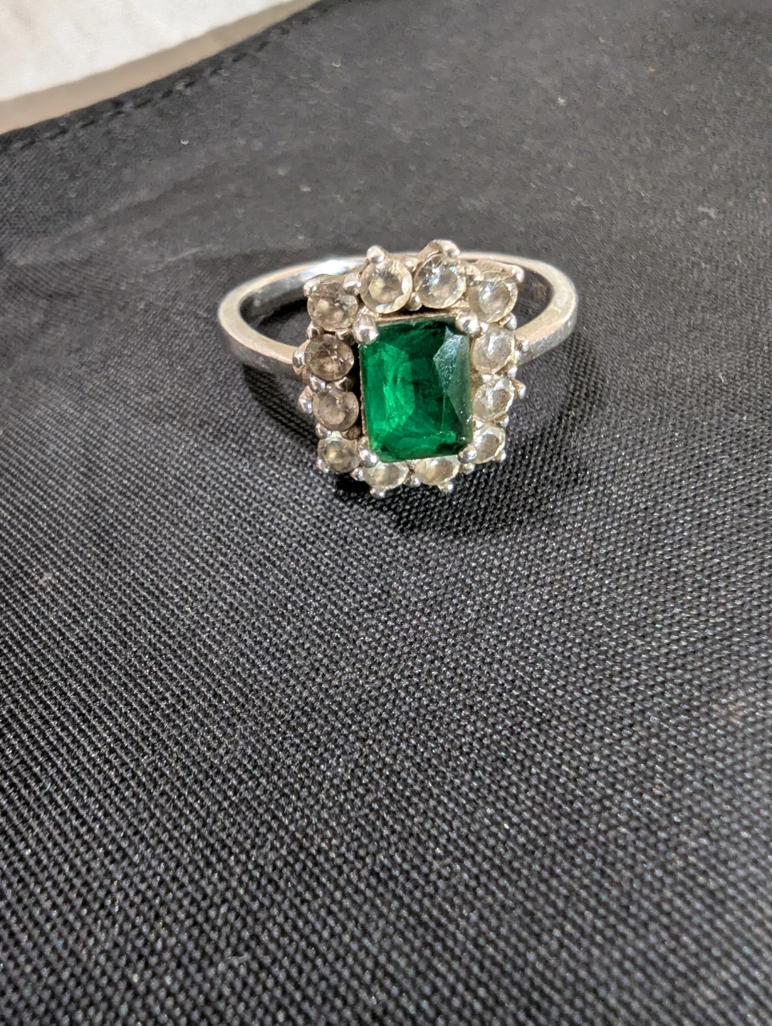 Sterling Silver Emerald Ring SZ 8