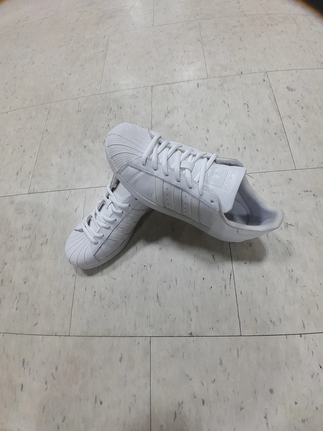 Adidas Superstar Sneakers Men's Size 11 - photo 2