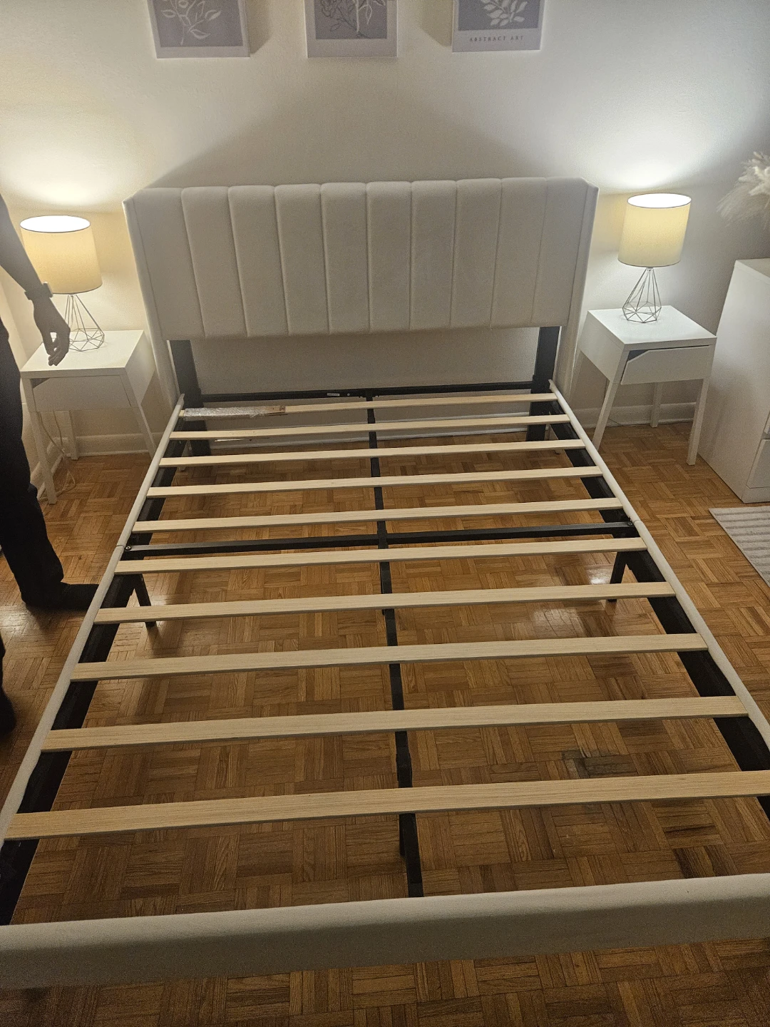 Queen size bed and mattress - photo 5