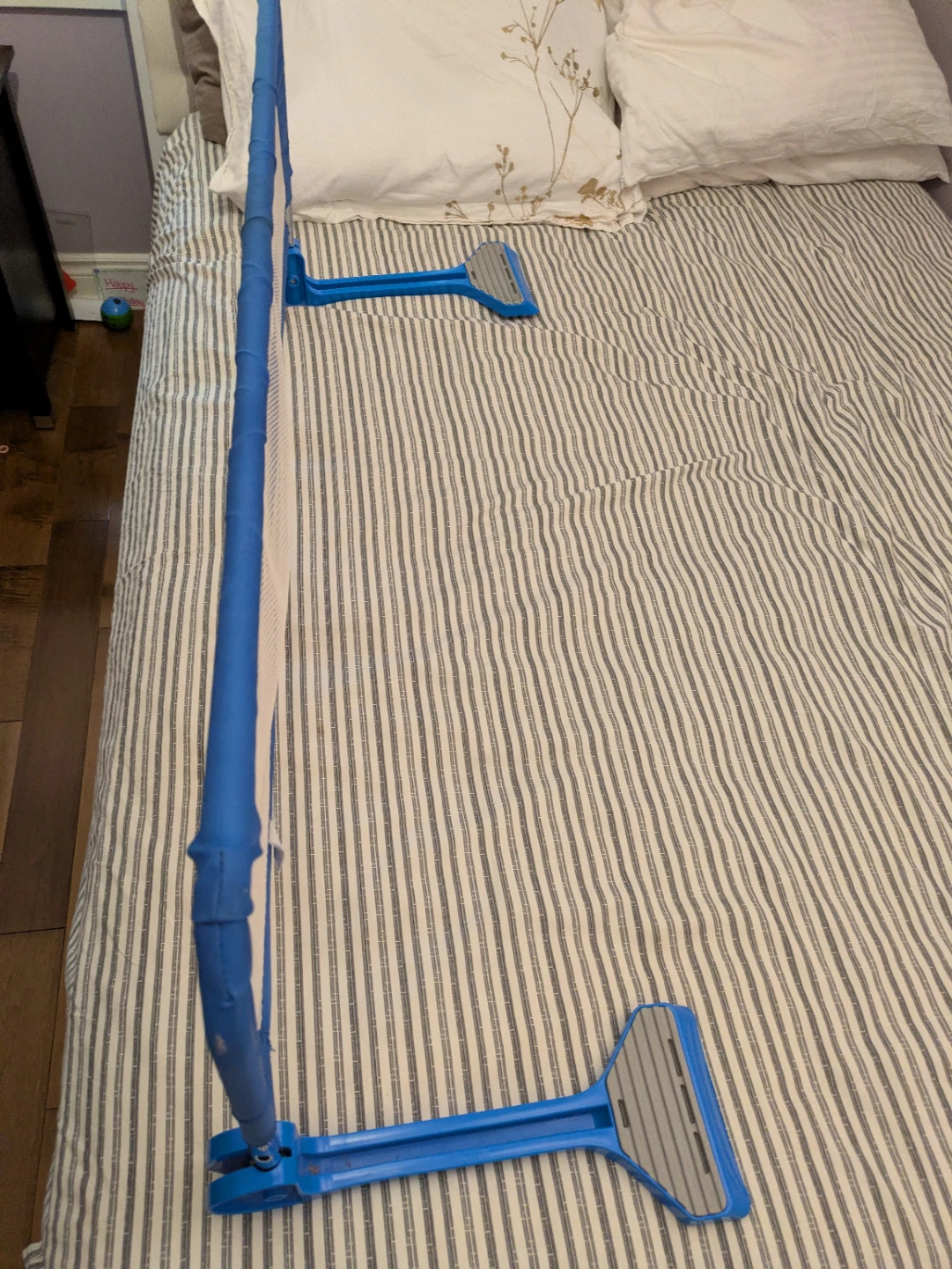 Fisher-Price Blue Bed Rail 42"x12" - photo 5