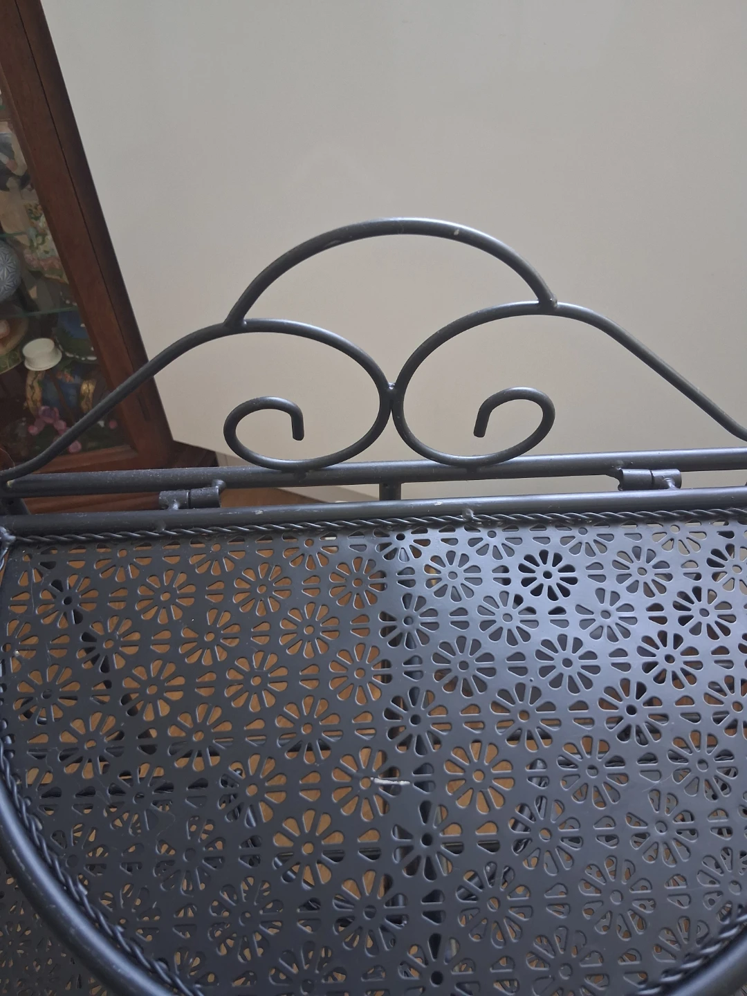 Black Metal 3-Tier Tiered Plant Stand - photo 3