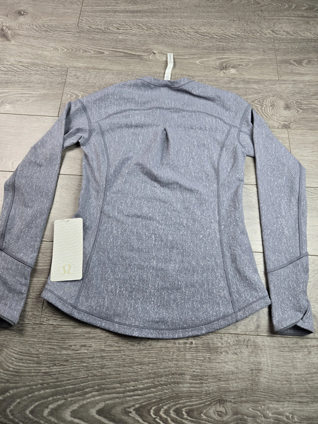 Brand new lululemon women's size 4 long sleeve - photo 5