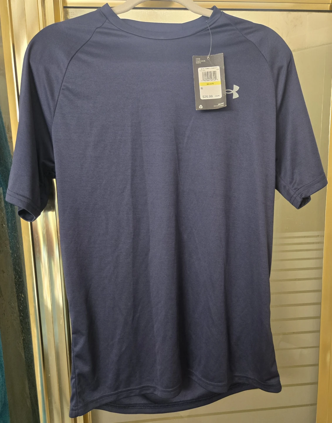 NWT Men's Medium Under Armour TEE.  HeatGear, Loose Fit.