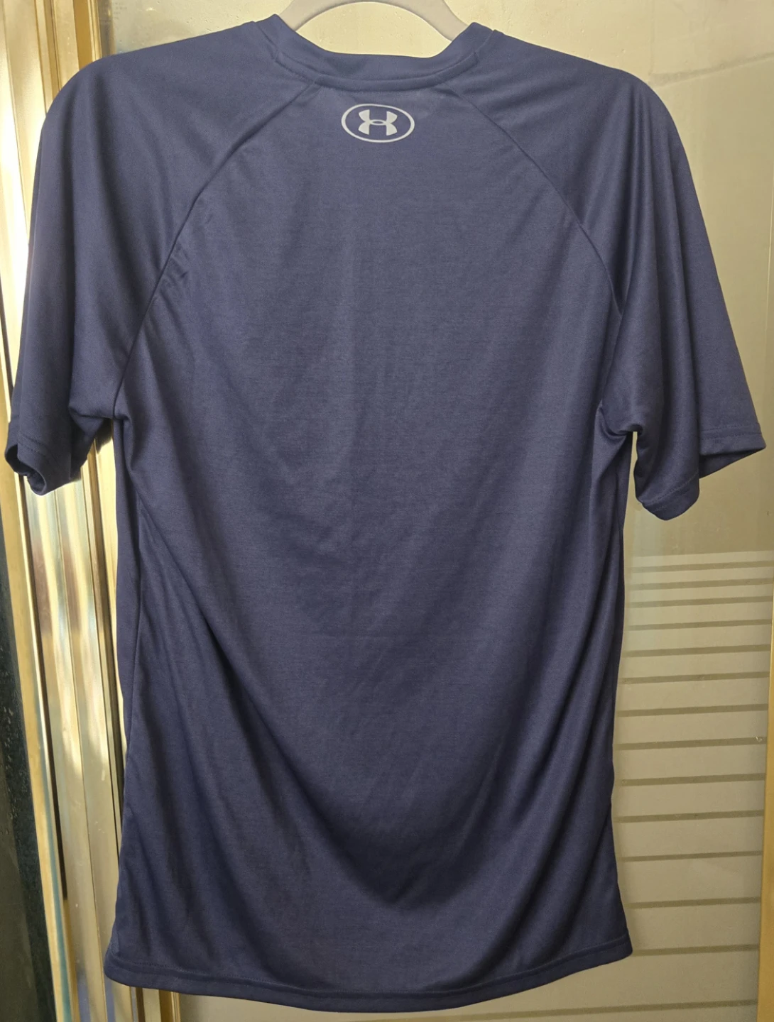 NWT Men's Medium Under Armour TEE.  HeatGear, Loose Fit. - photo 2