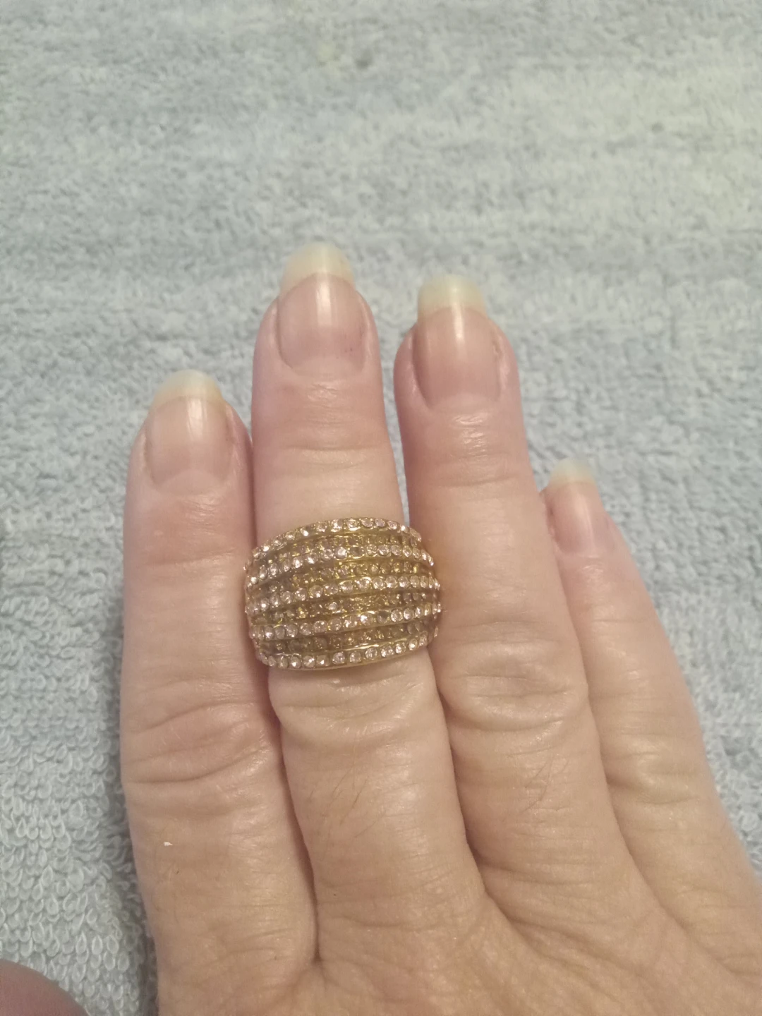 Gold tone chunky ring with rhinestones - photo 3