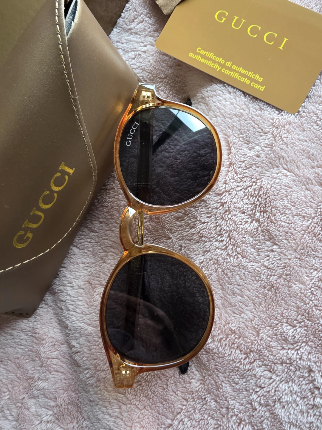 Gucci Sunglasses - photo 2